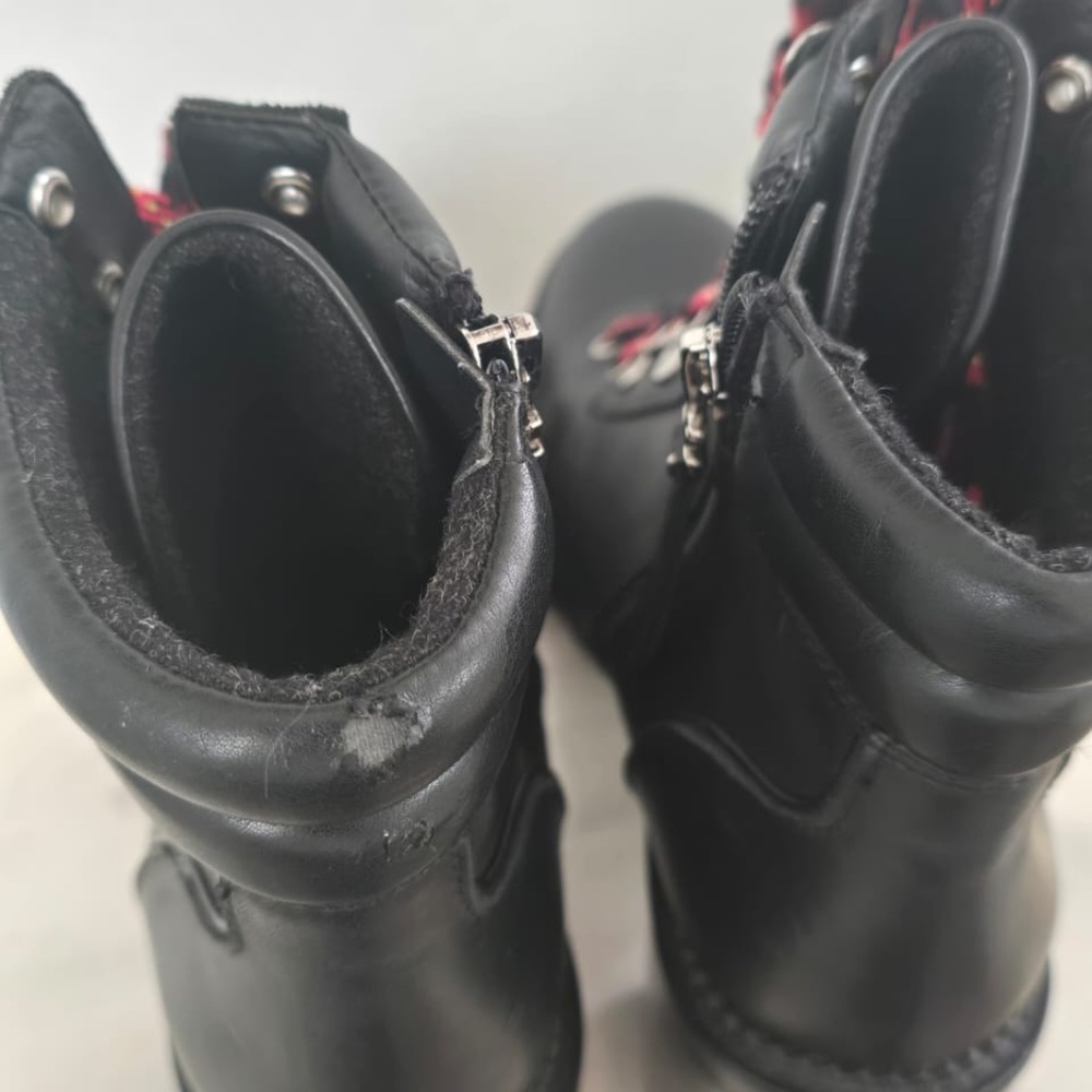 Sam Elderman Black Leather Ankle Boots with Red Laces/Silver Accents Sz 9.5 - Picture 9 of 10